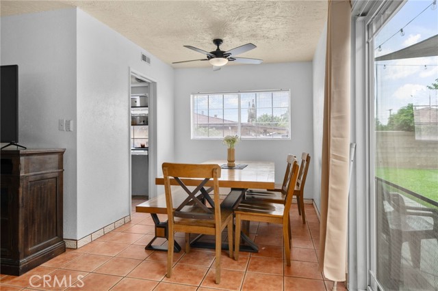 510 Archibald Court, Colton CA: https://media.crmls.org/medias/502aaa29-8c69-4a9a-bf94-2824c7aba657.jpg