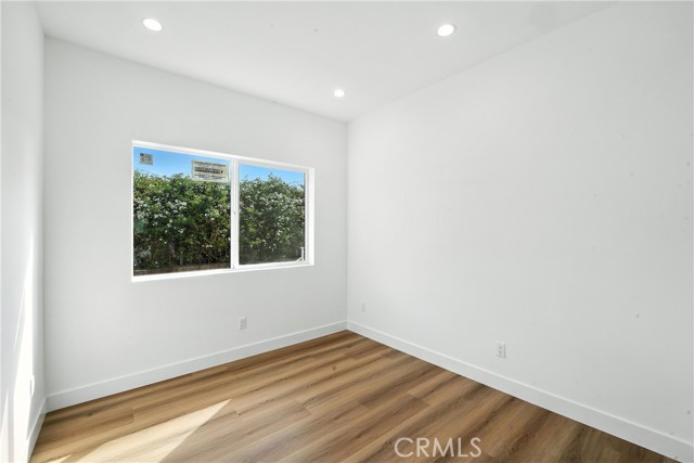 3031 3033 Vineyard Avenue, Los Angeles CA: https://media.crmls.org/medias/502b8d69-cd46-4e50-9155-52350e59376e.jpg
