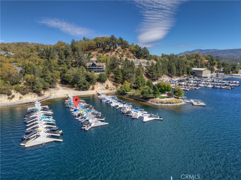 https://media.crmls.org/medias/502c6e42-a36c-4de9-b6be-658712798aaf.jpg?preset=X-Large