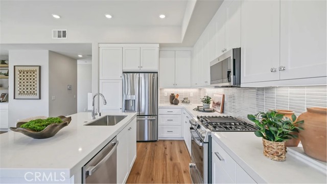 Detail Gallery Image 3 of 27 For 1315 Snowberry Pl, Montebello,  CA 90640 - 3 Beds | 2/1 Baths