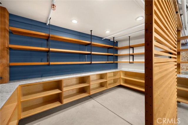 Image 23 of 47 For 425 4th Street E