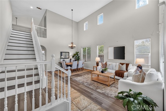 Detail Gallery Image 4 of 56 For 45590 Alpine, Temecula,  CA 92592 - 5 Beds | 3/1 Baths