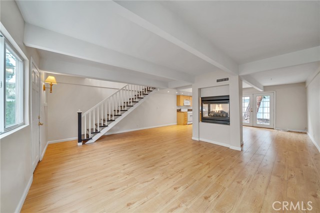 Detail Gallery Image 6 of 12 For 269 Ohio St #2,  Pasadena,  CA 91106 - 2 Beds | 2 Baths