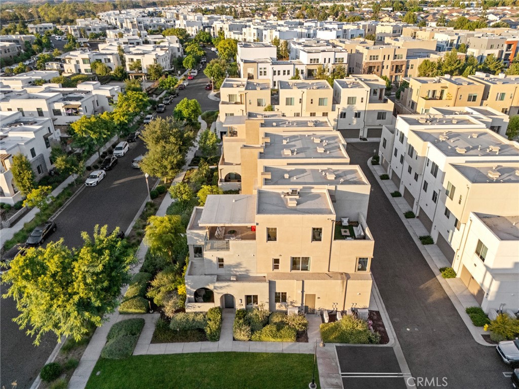 https://media.crmls.org/medias/502eb65e-7bf1-4211-896f-c9852ddf83f7.jpg?preset=X-Large