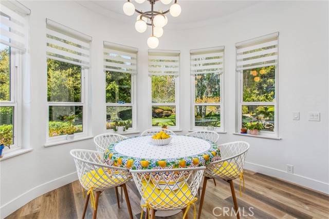 13046 Oak Crest Drive, Yucaipa CA: https://media.crmls.org/medias/502ee59b-3c37-432a-a9e3-a9d43b73f935.jpg
