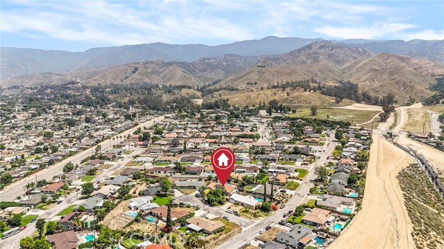 25785 Edgemont Court, San Bernardino CA: https://media.crmls.org/medias/502f10e2-592c-4378-9373-0e321ff4ab56.jpg