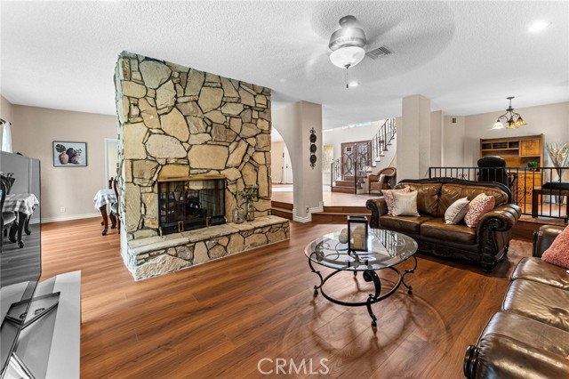 Detail Gallery Image 7 of 48 For 1236 E Sierra Madre, Glendora,  CA 91741 - 5 Beds | 3 Baths