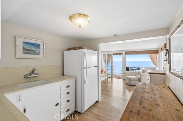 Detail Gallery Image 6 of 19 For 1139 Gaviota Drive, Laguna Beach,  CA 92651 - 1 Beds | 1 Baths