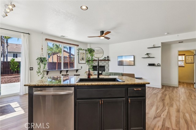 Detail Gallery Image 10 of 39 For 31675 Brisa Ct, Murrieta,  CA 92563 - 5 Beds | 3 Baths