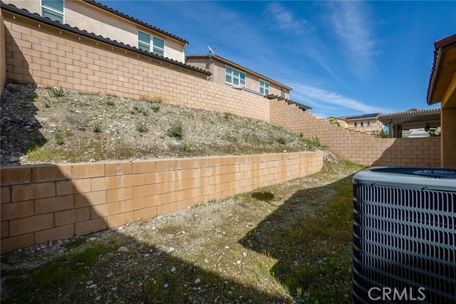 Detail Gallery Image 42 of 49 For 4788 Condor, Fontana,  CA 92336 - 3 Beds | 2/1 Baths