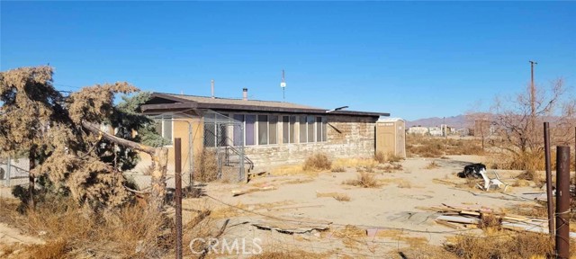 Detail Gallery Image 3 of 5 For 11651 Camp Rock Rd, Lucerne Valley,  CA 92356 - 2 Beds | 2 Baths