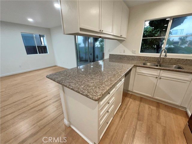 Detail Gallery Image 7 of 33 For 3247 Garden, Hawthorne,  CA 90250 - 3 Beds | 3 Baths