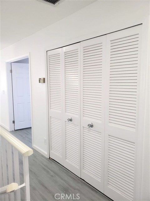 2506 e 6TH Street, Long Beach CA: https://media.crmls.org/medias/50332922-6cfe-476e-8031-ed778f476bf7.jpg