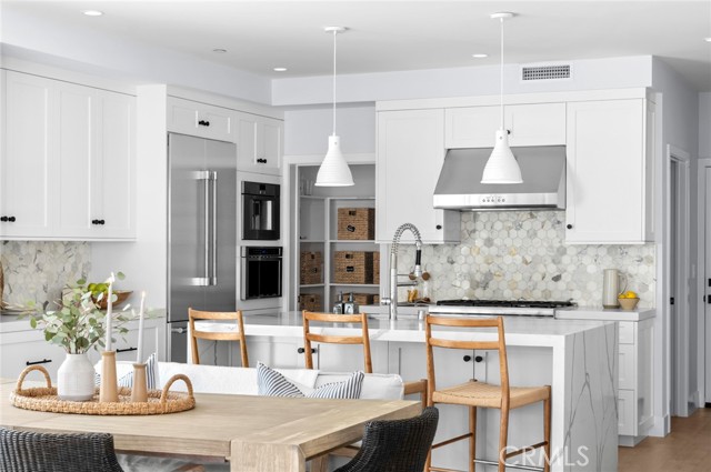 Detail Gallery Image 2 of 27 For 109 Onyx Ave, Newport Beach,  CA 92662 - 3 Beds | 4/1 Baths