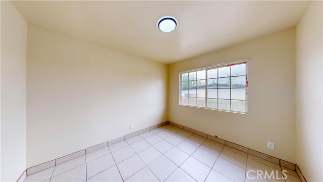 16631 Joshua Street, Victorville CA: https://media.crmls.org/medias/5033b3dc-2d86-4397-99da-b7468eab8b13.jpg