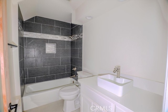 Detail Gallery Image 23 of 55 For 21016 Mendenhall Ct, Topanga,  CA 90290 - 5 Beds | 4/1 Baths