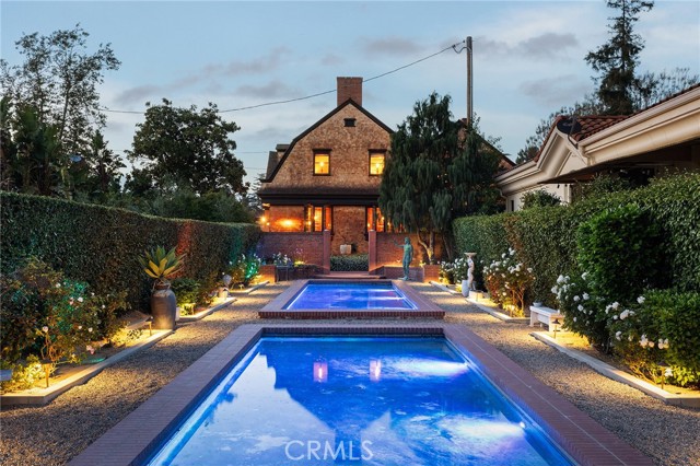 Detail Gallery Image 14 of 62 For 11 La Linda Dr, Long Beach,  CA 90807 - 8 Beds | 4/3 Baths