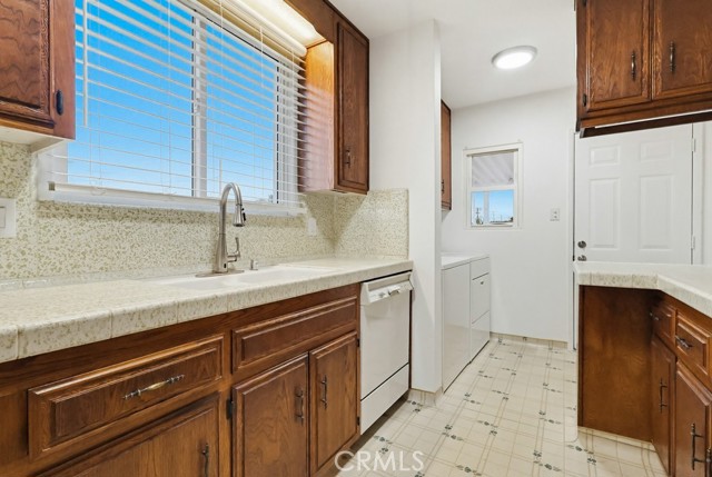 Detail Gallery Image 30 of 53 For 2836 Flangel, Lakewood,  CA 90712 - 3 Beds | 2 Baths