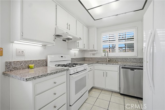 Detail Gallery Image 12 of 36 For 1604 via Rosa, Baldwin Park,  CA 91706 - 3 Beds | 3 Baths