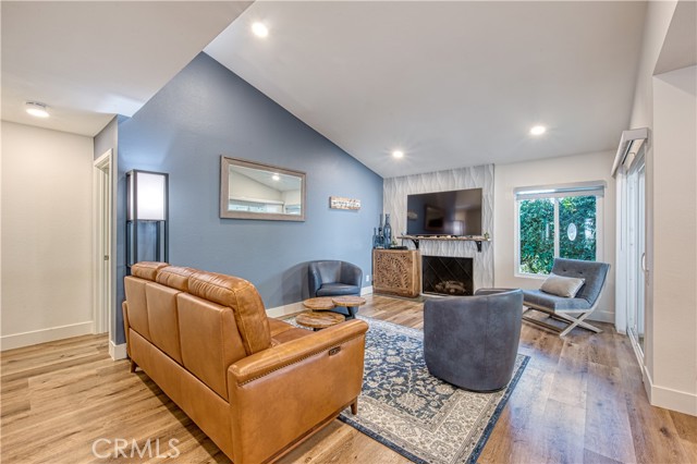 Detail Gallery Image 3 of 22 For 27665 via Granados, Mission Viejo,  CA 92692 - 3 Beds | 2 Baths