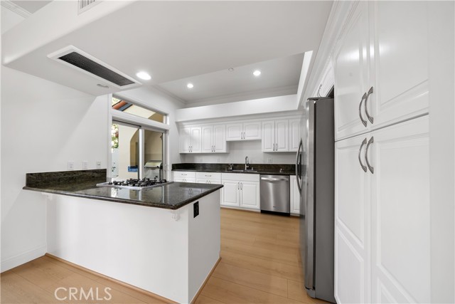 2753 Piedmont, 9 photo 15