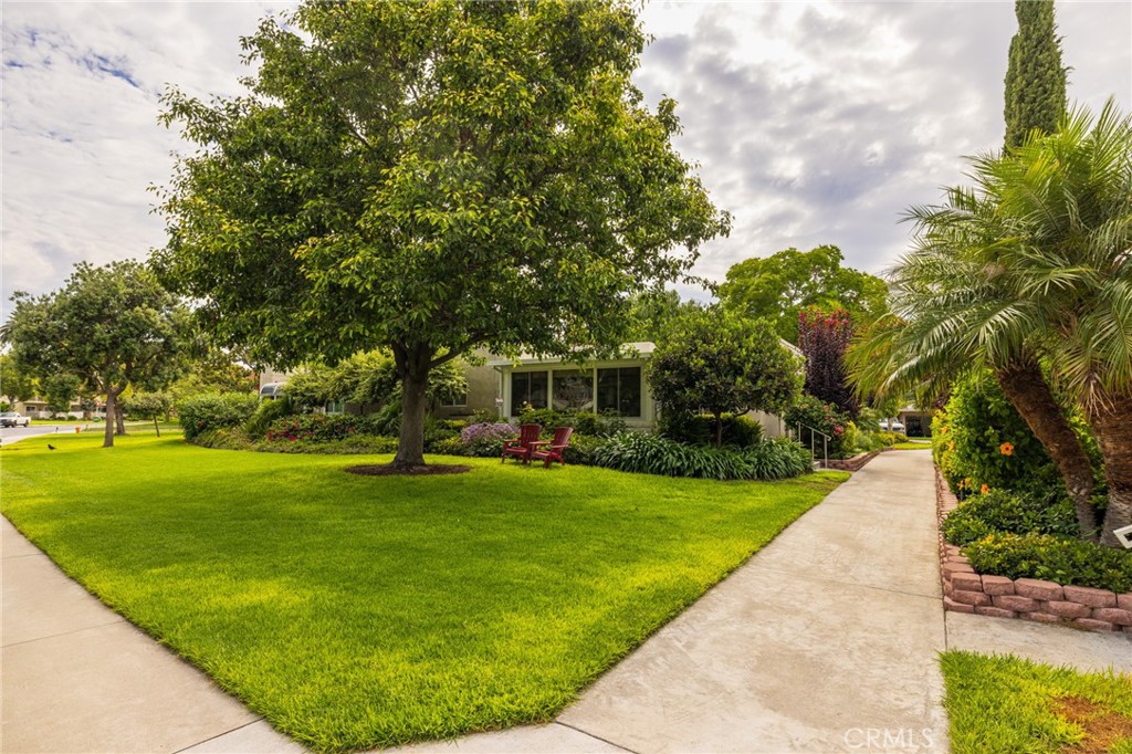 2155 Via Mariposa E B, Laguna Woods, CA 92653