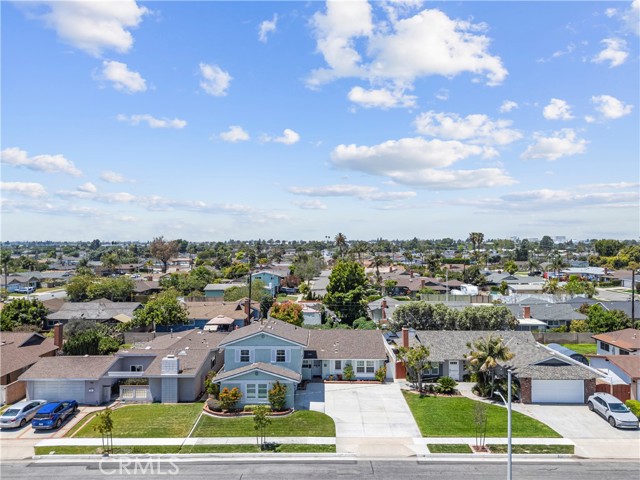 15291 Newcastle Lane, Huntington Beach CA: https://media.crmls.org/medias/503787f8-4533-4c0a-86fb-ab9b2bc8e92b.jpg