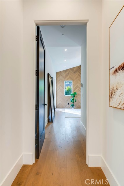 Detail Gallery Image 46 of 55 For 5323 Allott Ave, Sherman Oaks,  CA 91401 - 4 Beds | 4/1 Baths