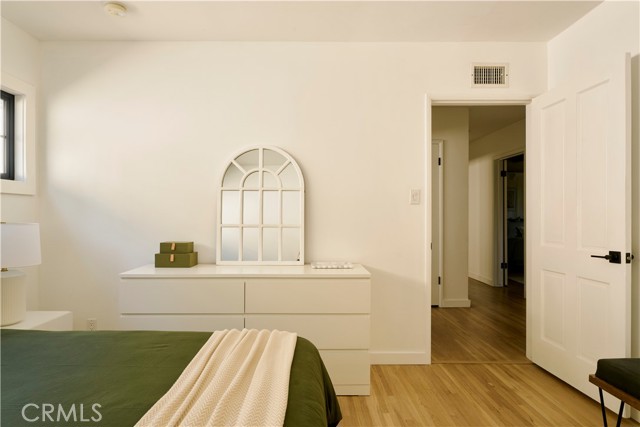 Detail Gallery Image 27 of 40 For 4800 Mary Ellen, Sherman Oaks,  CA 91423 - 3 Beds | 2 Baths