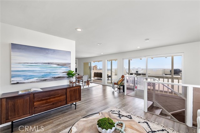 72 The Strand, Hermosa Beach, California 90254, 3 Bedrooms Bedrooms, ,2 BathroomsBathrooms,Residential,Sold,The Strand,SB23109684