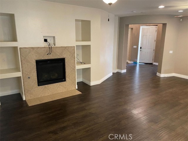 5307 Rose Arbor Lane, Bakersfield CA: https://media.crmls.org/medias/503a0782-fb7f-41ee-9116-61d71ffd0ace.jpg
