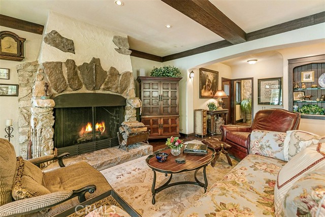 28061 North Shore Road, Lake Arrowhead CA: https://media.crmls.org/medias/503a22ee-6c02-45c0-8dc1-5b134d6f59af.jpg
