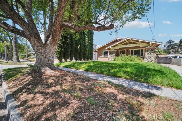 Detail Gallery Image 2 of 53 For 519 E Howard St, Pasadena,  CA 91104 - 3 Beds | 1/1 Baths