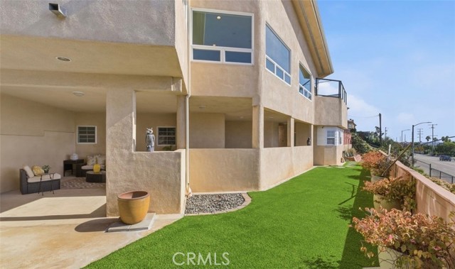 Detail Gallery Image 25 of 40 For 12317 Navy Street, Los Angeles,  CA 90066 - 3 Beds | 3 Baths