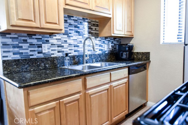 Detail Gallery Image 6 of 19 For 1070 Temple Ave, Long Beach,  CA 90804 - 1 Beds | 1 Baths