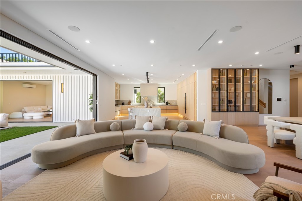 MLS #SR25255601 image #13