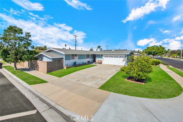 Detail Gallery Image 1 of 1 For 635 S Amboy St, Anaheim,  CA 92802 - 4 Beds | 2 Baths