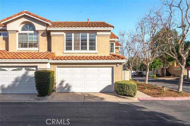 Detail Gallery Image 2 of 50 For 1111 Portofino Ct #101,  Corona,  CA 92881 - 3 Beds | 2/1 Baths