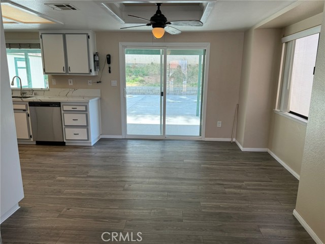 Detail Gallery Image 4 of 21 For 1000 Broadway, Barstow,  CA 92311 - 3 Beds | 2 Baths