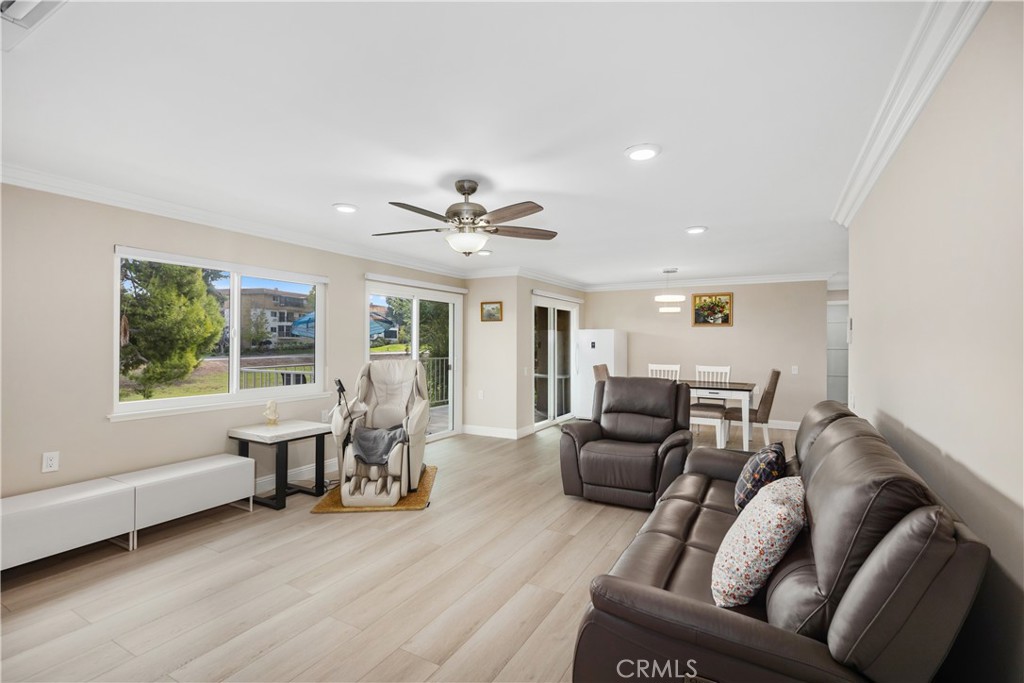 MLS #OC25250868 image #16