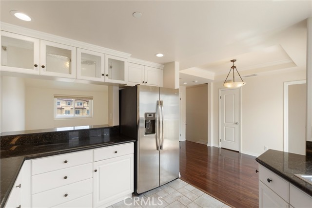 Detail Gallery Image 1 of 15 For 1529 Artesia Bld #B,  Manhattan Beach,  CA 90266 - 3 Beds | 2/1 Baths