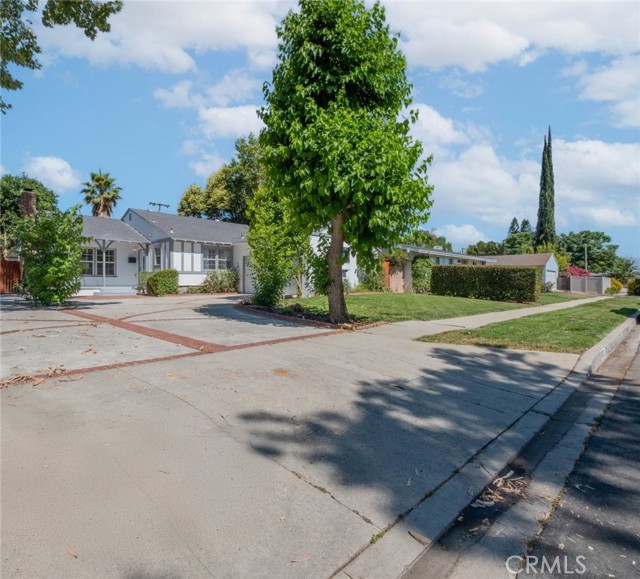 Detail Gallery Image 1 of 32 For 6535 Comanche Ave, Winnetka,  CA 91306 - 3 Beds | 2 Baths