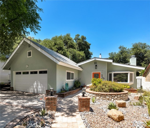 Detail Gallery Image 1 of 19 For 21407 Rios St, Woodland Hills,  CA 91364 - 3 Beds | 2 Baths