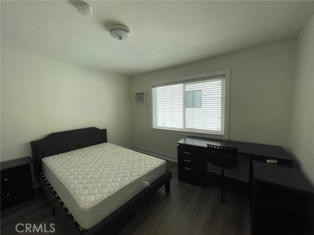 Detail Gallery Image 7 of 17 For 1250 W 37th St #5,  Los Angeles,  CA 90007 - 3 Beds | 1 Baths