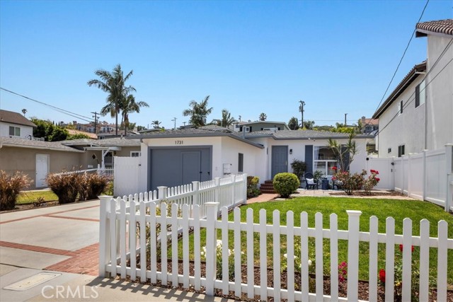 1731 Goodman Avenue, Redondo Beach, California 90278, 2 Bedrooms Bedrooms, ,1 BathroomBathrooms,Residential,Sold,Goodman,SB24113122