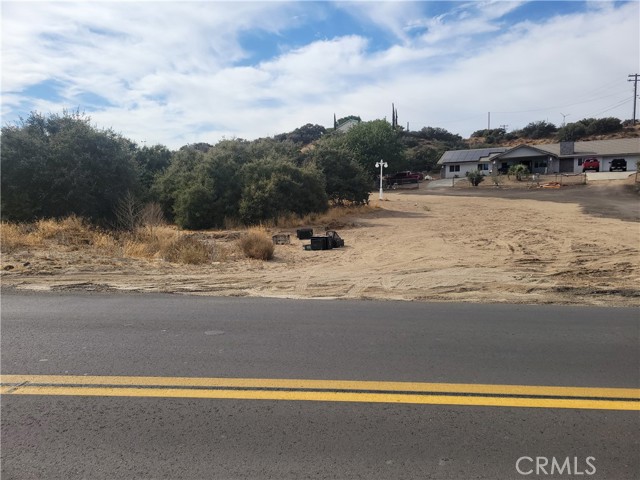0 Oak Hills Road, Oak Hills CA: https://media.crmls.org/medias/5043150d-0df4-4de0-ab7b-570df6e5ed49.jpg