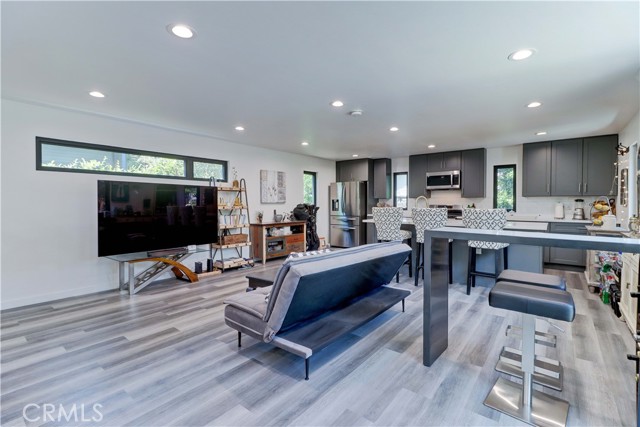 223 N St Andrews Place, Los Angeles CA: https://media.crmls.org/medias/5043d9a1-82b4-4efc-99f0-91d8948832eb.jpg