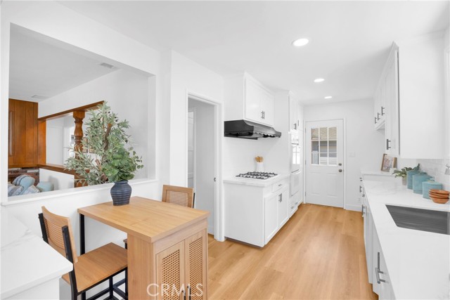 Image 15 of 66 For 6103 Pimenta Avenue