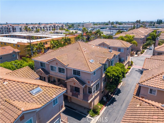 13983 Lemoli Avenue, Hawthorne CA: https://media.crmls.org/medias/504428b7-cfa5-42e8-b73a-f57f9590d446.jpg