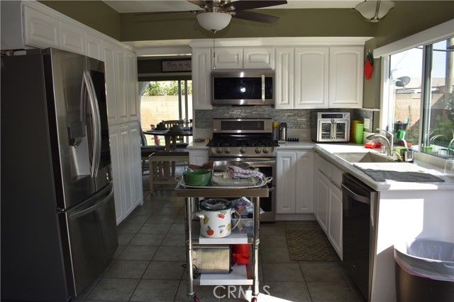 Detail Gallery Image 35 of 38 For 956 E Gladwick St, Carson,  CA 90746 - 4 Beds | 3 Baths